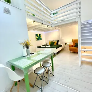 Teresian Near The Andrassy Street Free Air Conditioner Free Coffee Budapest